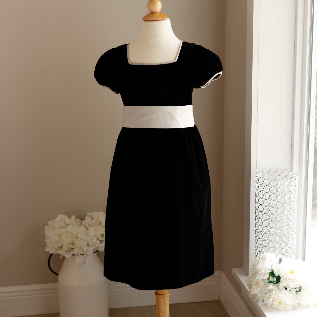 Strasburg Black Cotton Velvet Dress Silver Sash Special Occasion Size 10 Rare